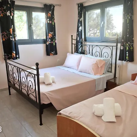 Villa Elena's With View