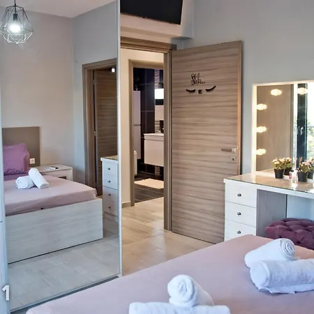 Elena's With View Nea Triglia