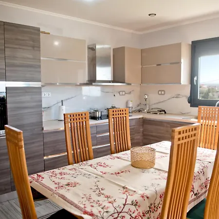 Elena's With View Villa *