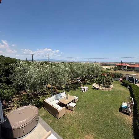Villa Elena's With View *