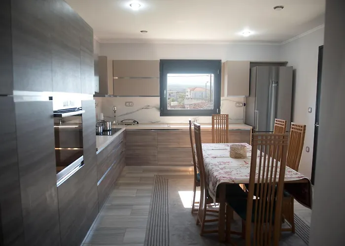 Elena's With View Villa *