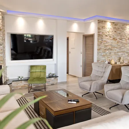 Elena's With View فيلة