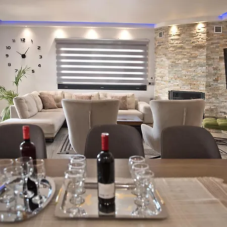 Elena's With View فيلة Nea Triglia