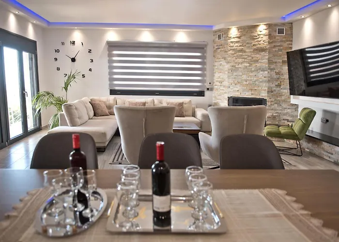 Elena's With View 别墅 Nea Triglia