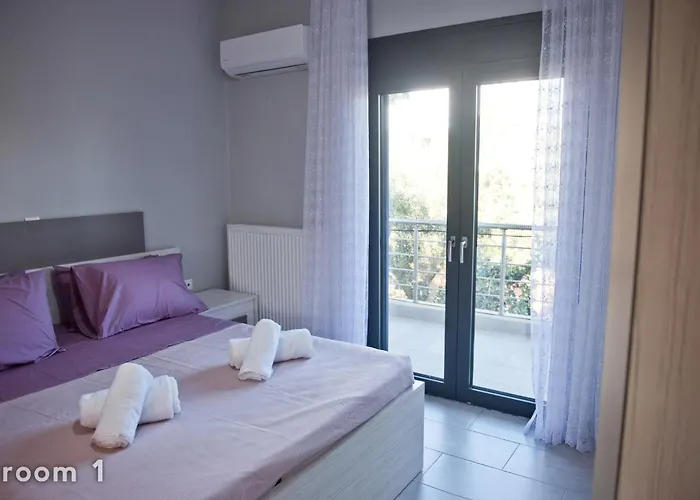 Elena's With View 别墅 *