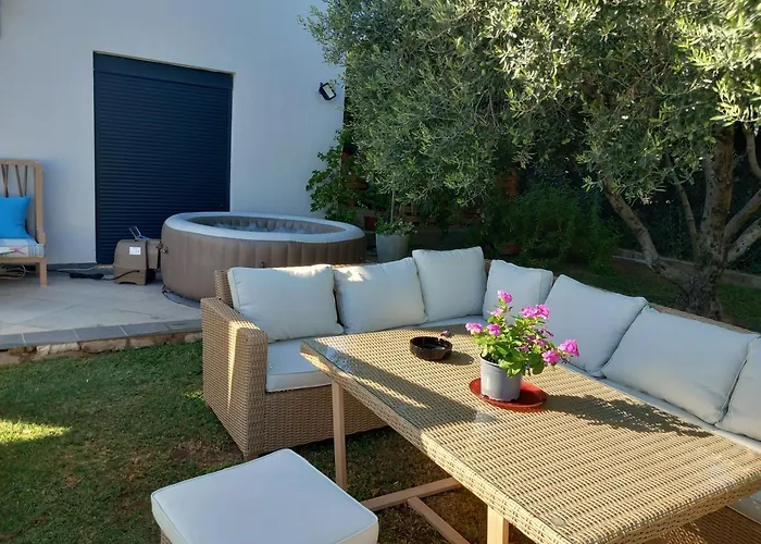 Elena's With View * Nea Triglia